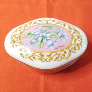 Heritage House Oval Floral Fine Porcelain  Music Box. Art by Gail Magram.